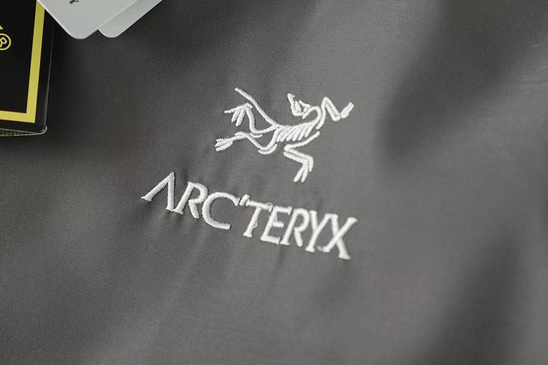 320 ARC'TERYX/始祖鸟 最近爆火的户外品牌