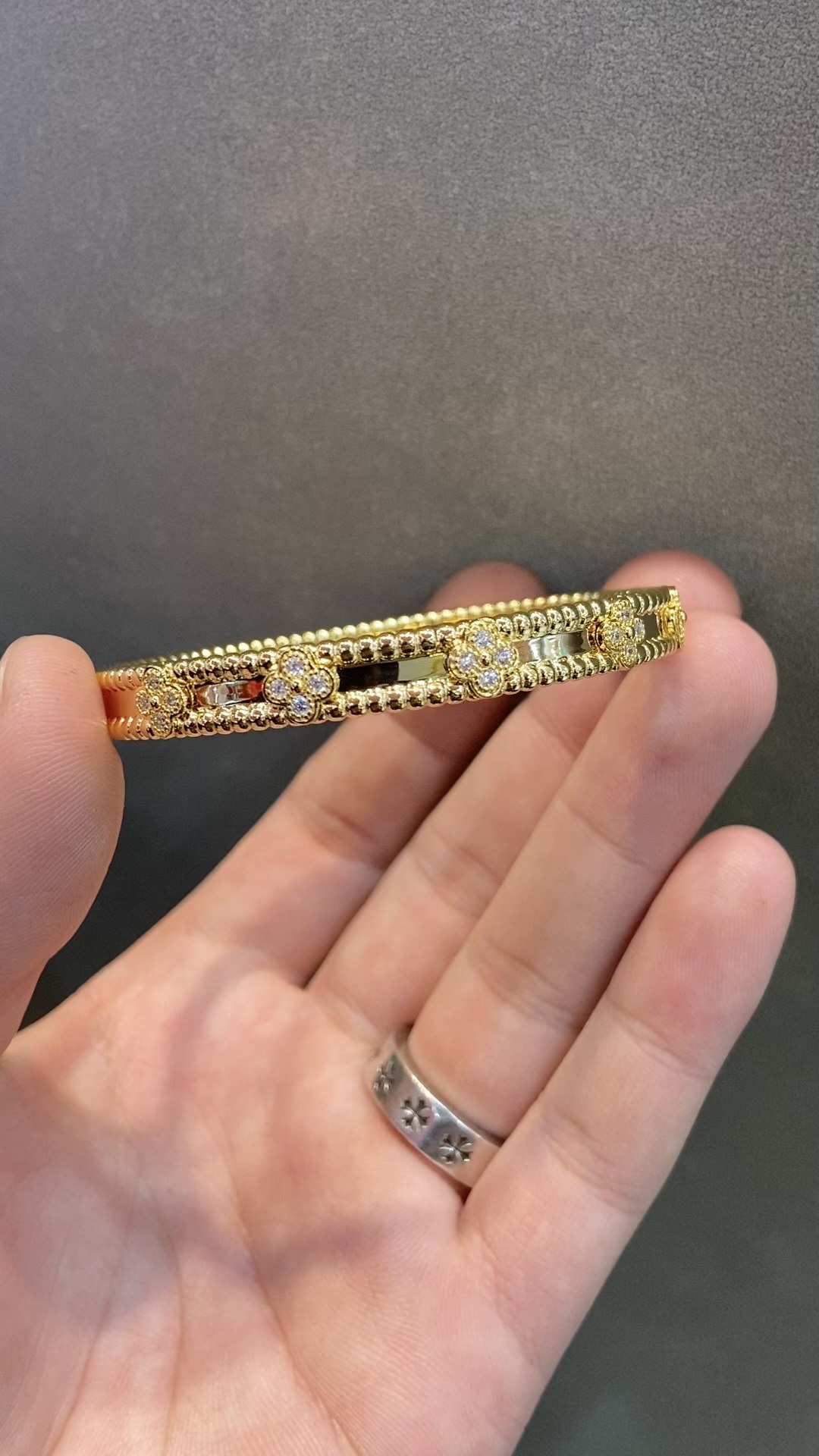 Van Cleef & Arpels vca窄式万花筒手镯 黄金色