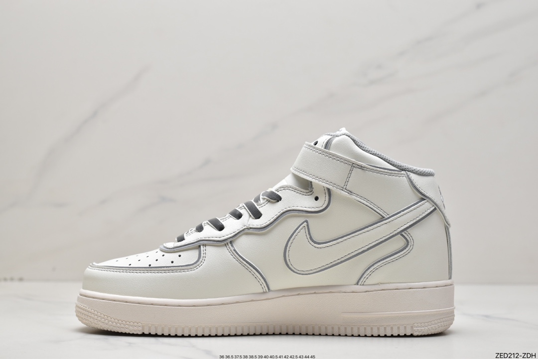 260 Air Force 1 '07 Mid 米白夜魔侠 AQ1218-118