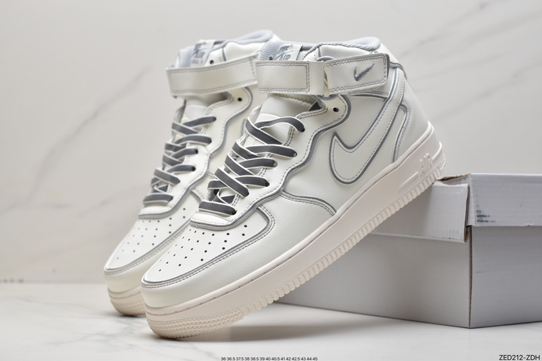 260 Air Force 1 '07 Mid 米白夜魔侠 AQ1218-118