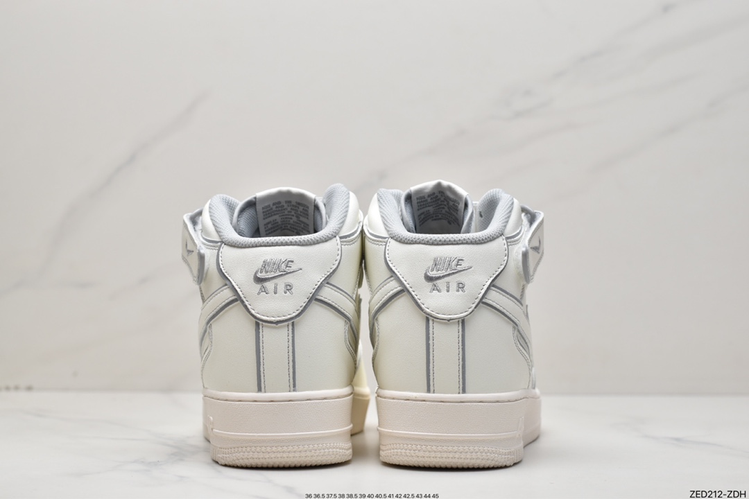260 Air Force 1 '07 Mid 米白夜魔侠 AQ1218-118