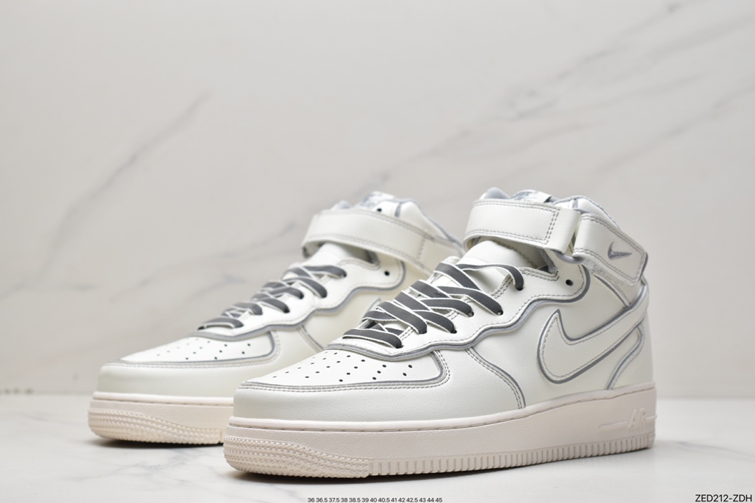 260 Air Force 1 '07 Mid 米白夜魔侠 AQ1218-118