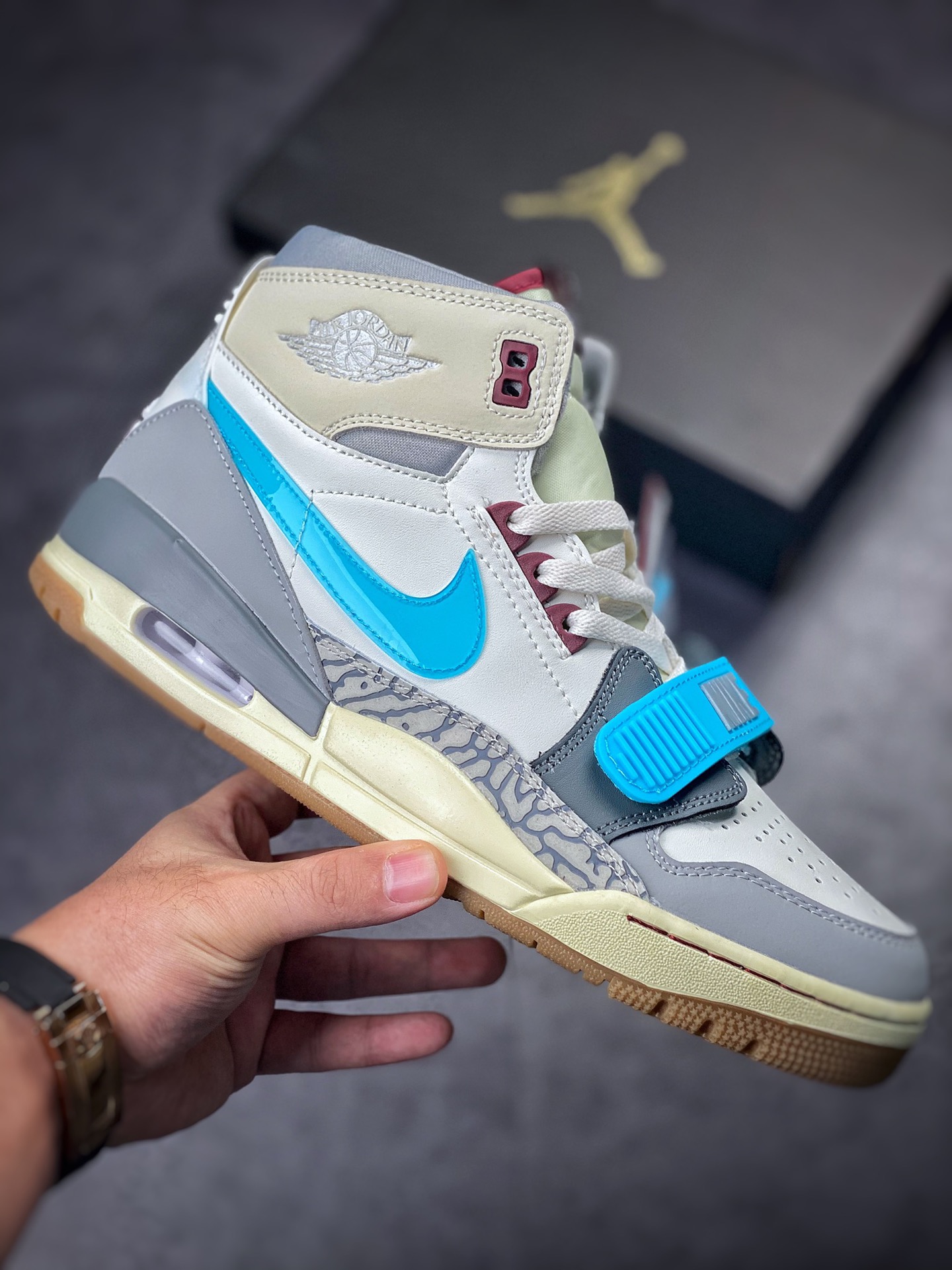 260 Air Jordan Legacy 312 高帮篮球鞋 白灰蓝FB1875-141