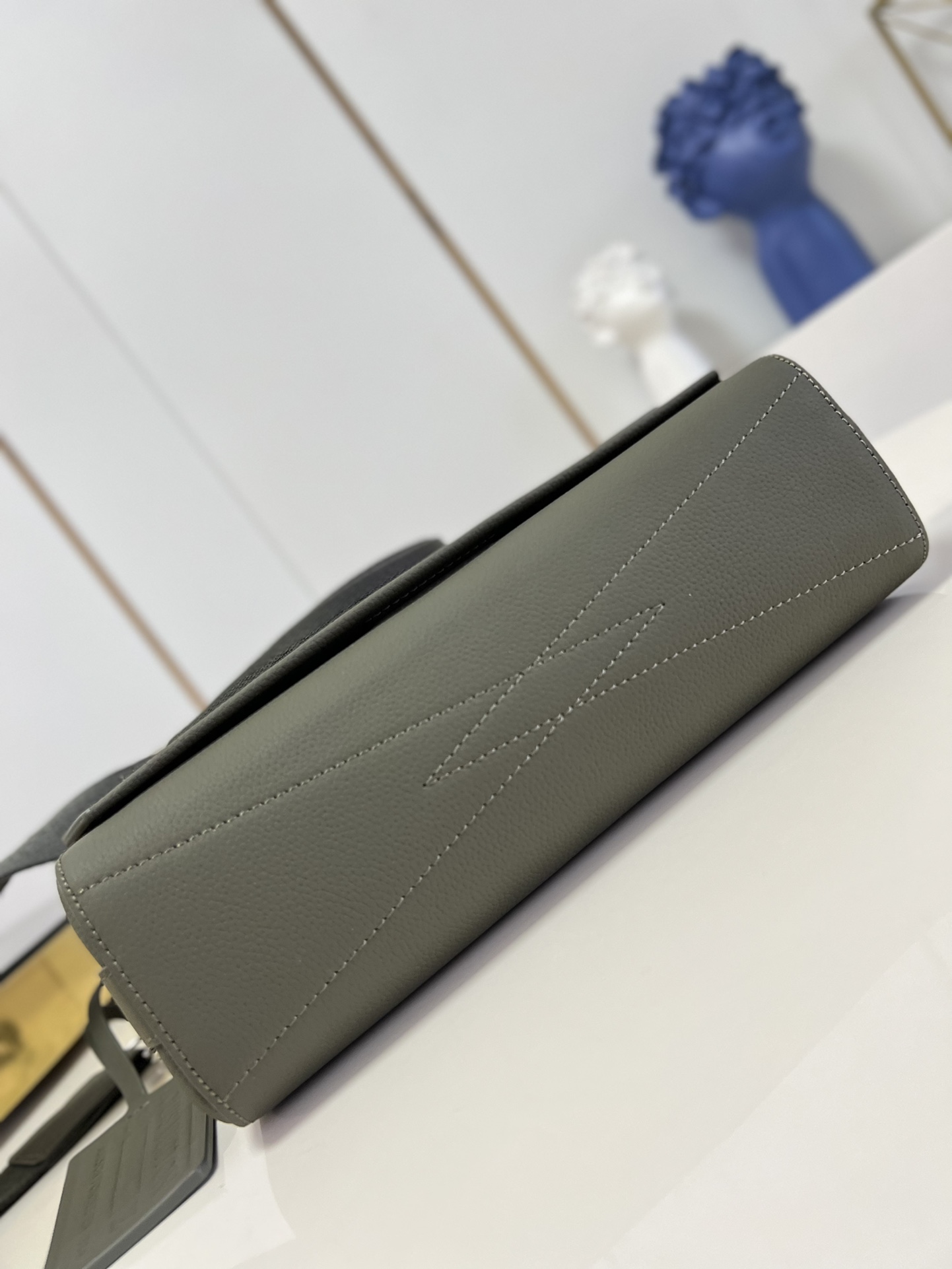 Louis Vuitton Luxury Handbag Collection 6