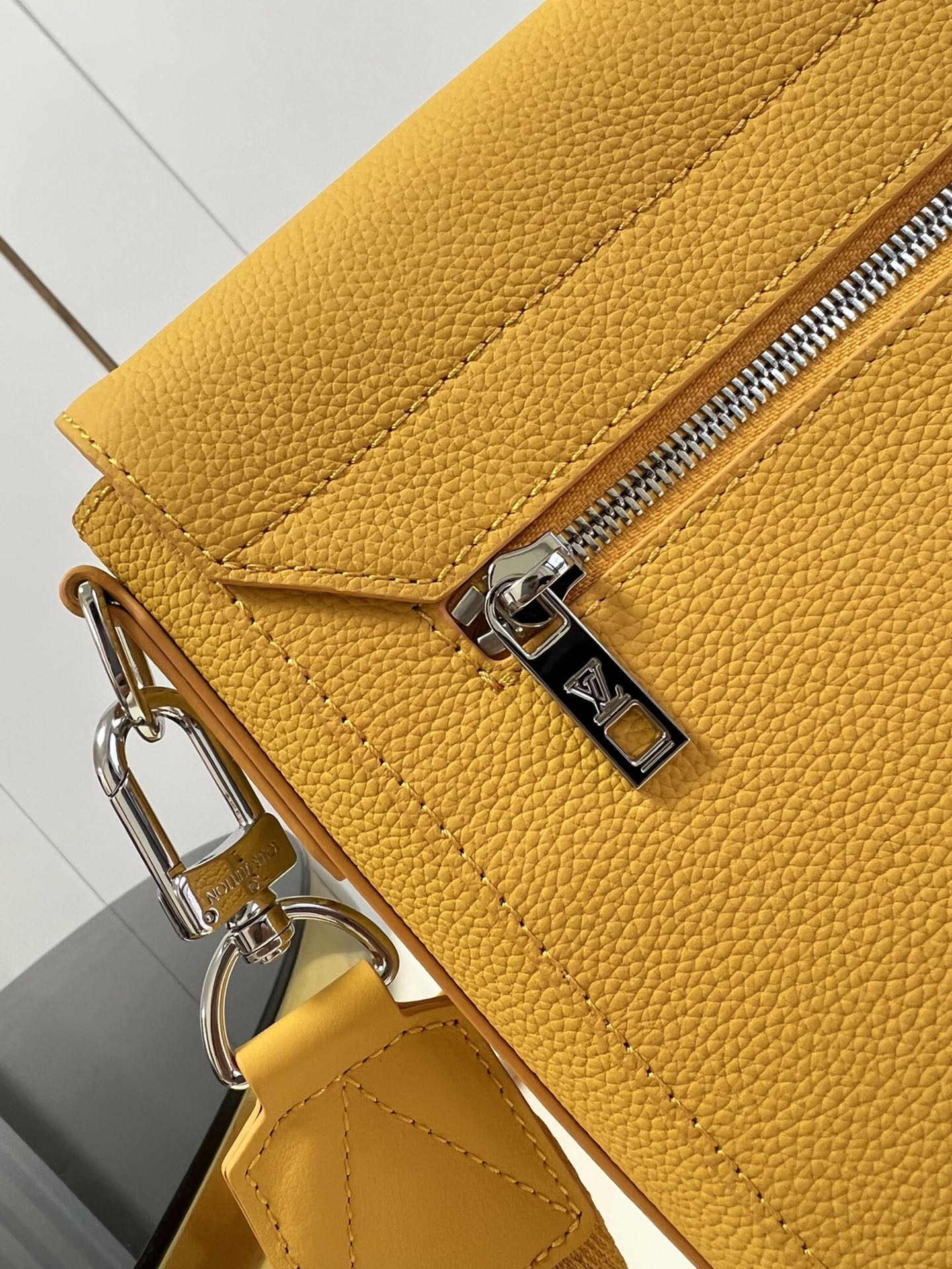 Louis Vuitton Luxury Handbag Collection 5