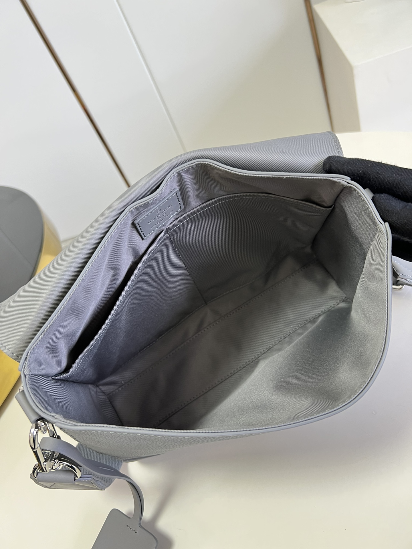 Louis Vuitton Luxury Handbag Collection 8