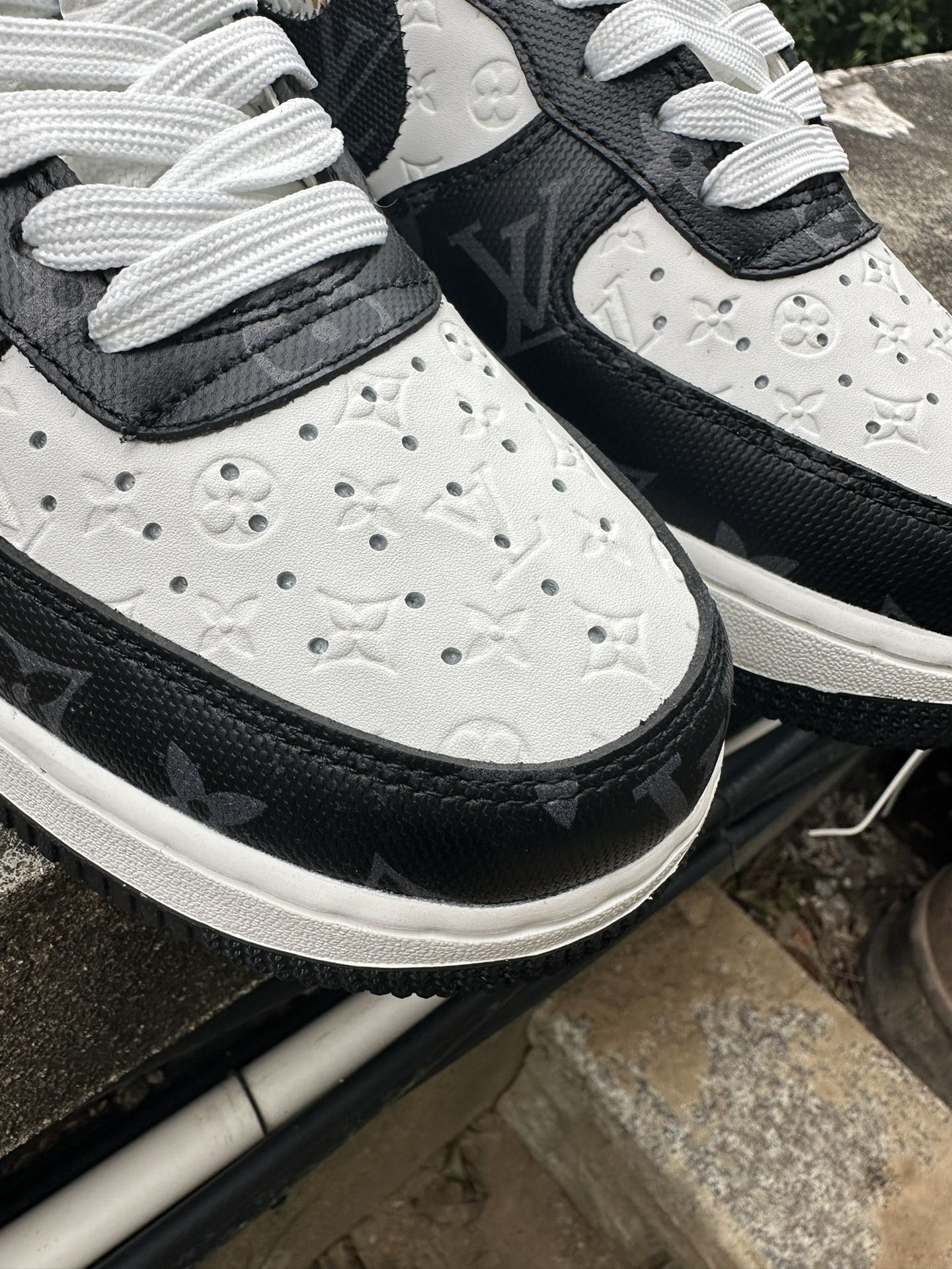 联名款福利特价大码供应LouisVuittonxNikeAirForce1Low低帮系带板鞋白红蓝LV联