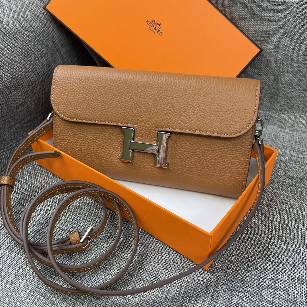 Hermes Constance P 爱马仕型号:9852银带togo皮 size:22*11cm 🇫🇷海外🇫🇷进口T Hermes Constance P 爱马仕型号:9852银带togo皮 size:22*11cm 🇫🇷海外🇫🇷进口T
