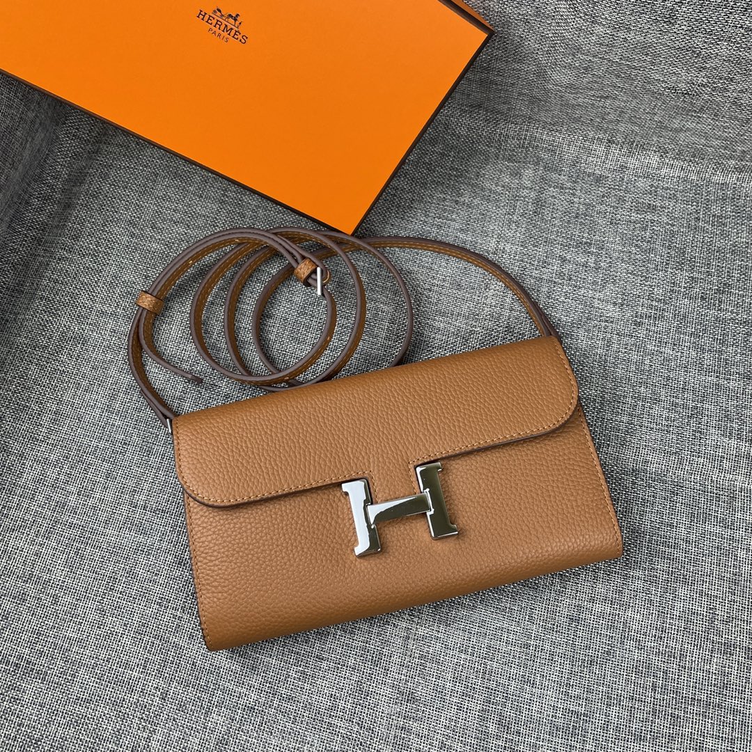 Hermes Constance P 爱马仕型号:9852银带togo皮 size:22*11cm 🇫🇷海外🇫🇷进口T Hermes Constance P 爱马仕型号:9852银带togo皮 size:22*11cm 🇫🇷海外🇫🇷进口T