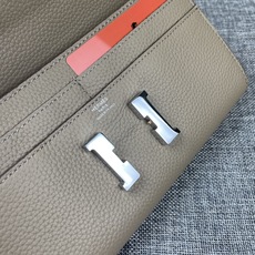 Hermes Constance P 爱马仕型号:9852银带togo皮 size:22*11cm 🇫🇷海外🇫🇷进口T Hermes Constance P 爱马仕型号:9852银带togo皮 size:22*11cm 🇫🇷海外🇫🇷进口T