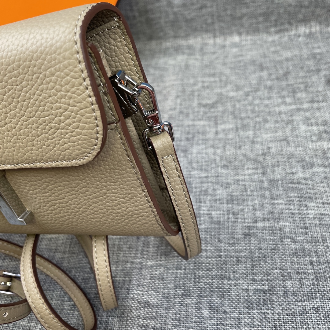 Hermes Constance P 爱马仕型号:9852银带togo皮 size:22*11cm 🇫🇷海外🇫🇷进口T Hermes Constance P 爱马仕型号:9852银带togo皮 size:22*11cm 🇫🇷海外🇫🇷进口T