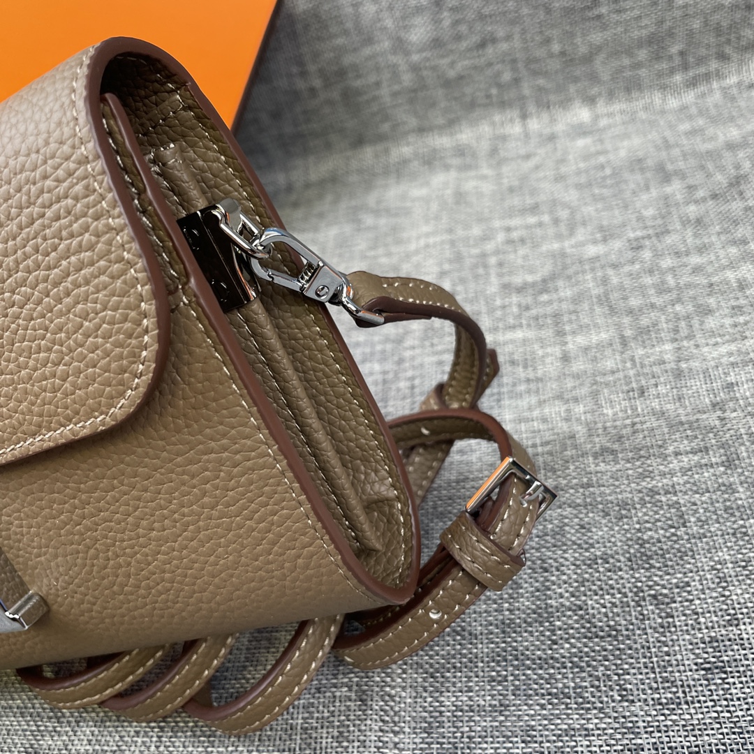 Hermes Constance P 爱马仕型号:9852银带togo皮 size:22*11cm 🇫🇷海外🇫🇷进口T Hermes Constance P 爱马仕型号:9852银带togo皮 size:22*11cm 🇫🇷海外🇫🇷进口T