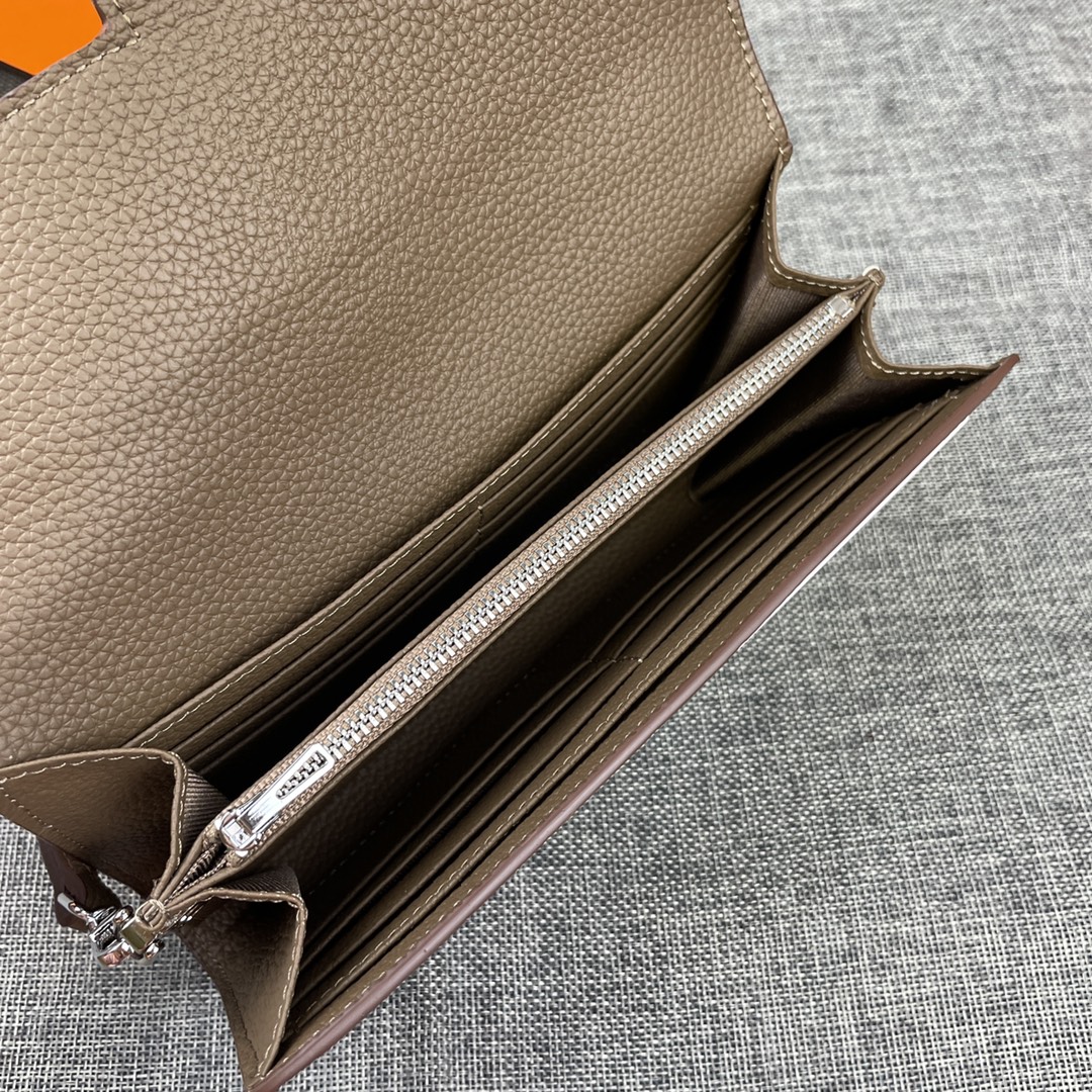 Hermes Constance P 爱马仕型号:9852银带togo皮 size:22*11cm 🇫🇷海外🇫🇷进口T Hermes Constance P 爱马仕型号:9852银带togo皮 size:22*11cm 🇫🇷海外🇫🇷进口T