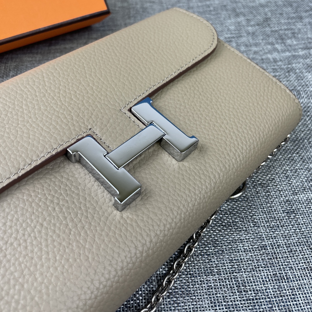 Hermes Constance P 爱马仕型号:9852togo皮银链 size:22*11cm 🇫🇷海外🇫🇷进口T Hermes Constance P 爱马仕型号:9852togo皮银链 size:22*11cm 🇫🇷海外🇫🇷进口T
