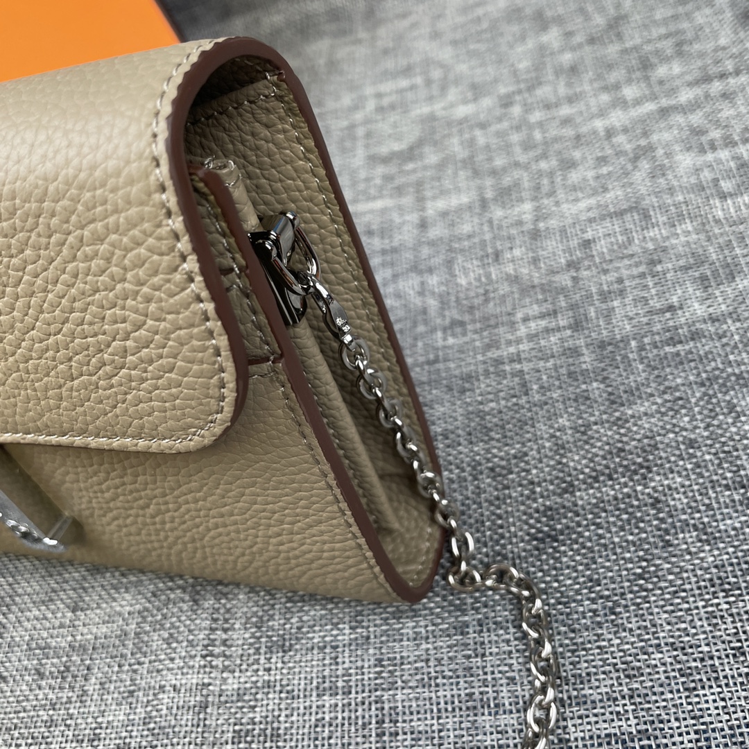 Hermes Constance P 爱马仕型号:9852togo皮银链 size:22*11cm 🇫🇷海外🇫🇷进口T Hermes Constance P 爱马仕型号:9852togo皮银链 size:22*11cm 🇫🇷海外🇫🇷进口T