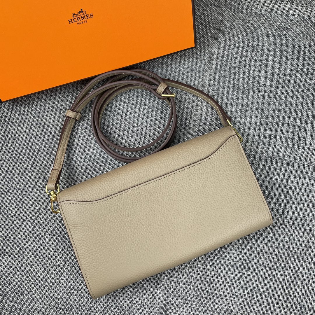 Hermes Constance P 爱马仕型号:9852金带togo皮 size:22*11cm 🇫🇷海外🇫🇷进口T Hermes Constance P 爱马仕型号:9852金带togo皮 size:22*11cm 🇫🇷海外🇫🇷进口T