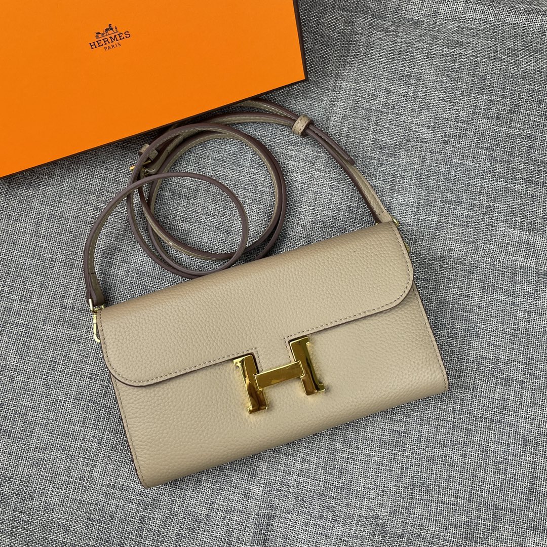 Hermes Constance P 爱马仕型号:9852金带togo皮 size:22*11cm 🇫🇷海外🇫🇷进口T Hermes Constance P 爱马仕型号:9852金带togo皮 size:22*11cm 🇫🇷海外🇫🇷进口T