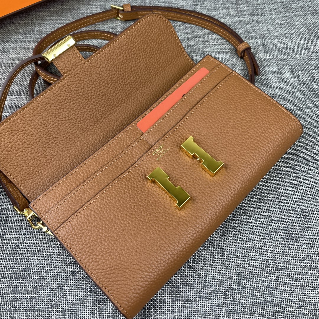 Hermes Constance P 爱马仕型号:9852金带togo皮 size:22*11cm 🇫🇷海外🇫🇷进口T Hermes Constance P 爱马仕型号:9852金带togo皮 size:22*11cm 🇫🇷海外🇫🇷进口T