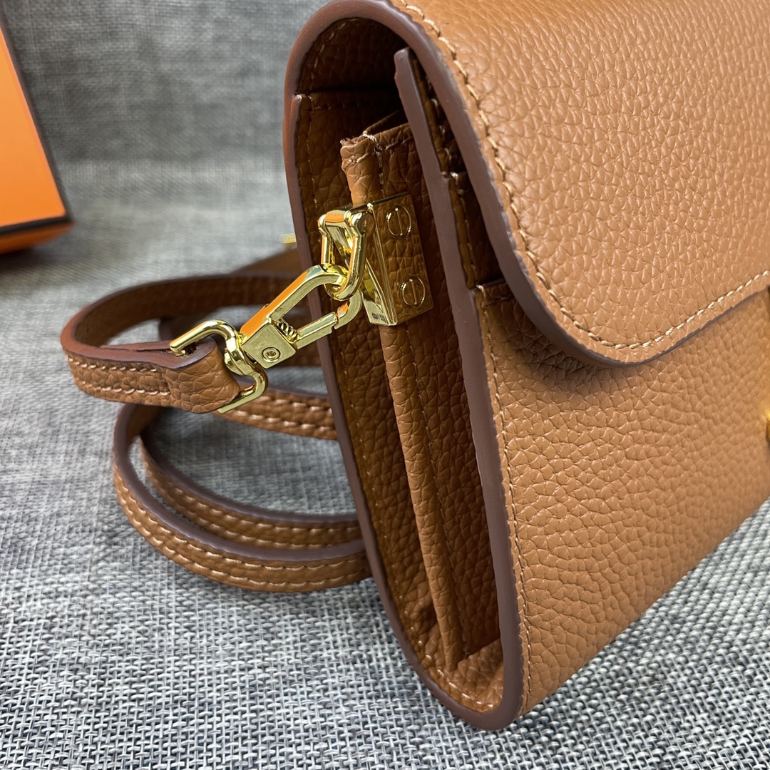 Hermes Constance P 爱马仕型号:9852金带togo皮 size:22*11cm 🇫🇷海外🇫🇷进口T Hermes Constance P 爱马仕型号:9852金带togo皮 size:22*11cm 🇫🇷海外🇫🇷进口T