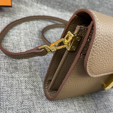 Hermes Constance P 爱马仕型号:9852金带togo皮 size:22*11cm 🇫🇷海外🇫🇷进口T Hermes Constance P 爱马仕型号:9852金带togo皮 size:22*11cm 🇫🇷海外🇫🇷进口T