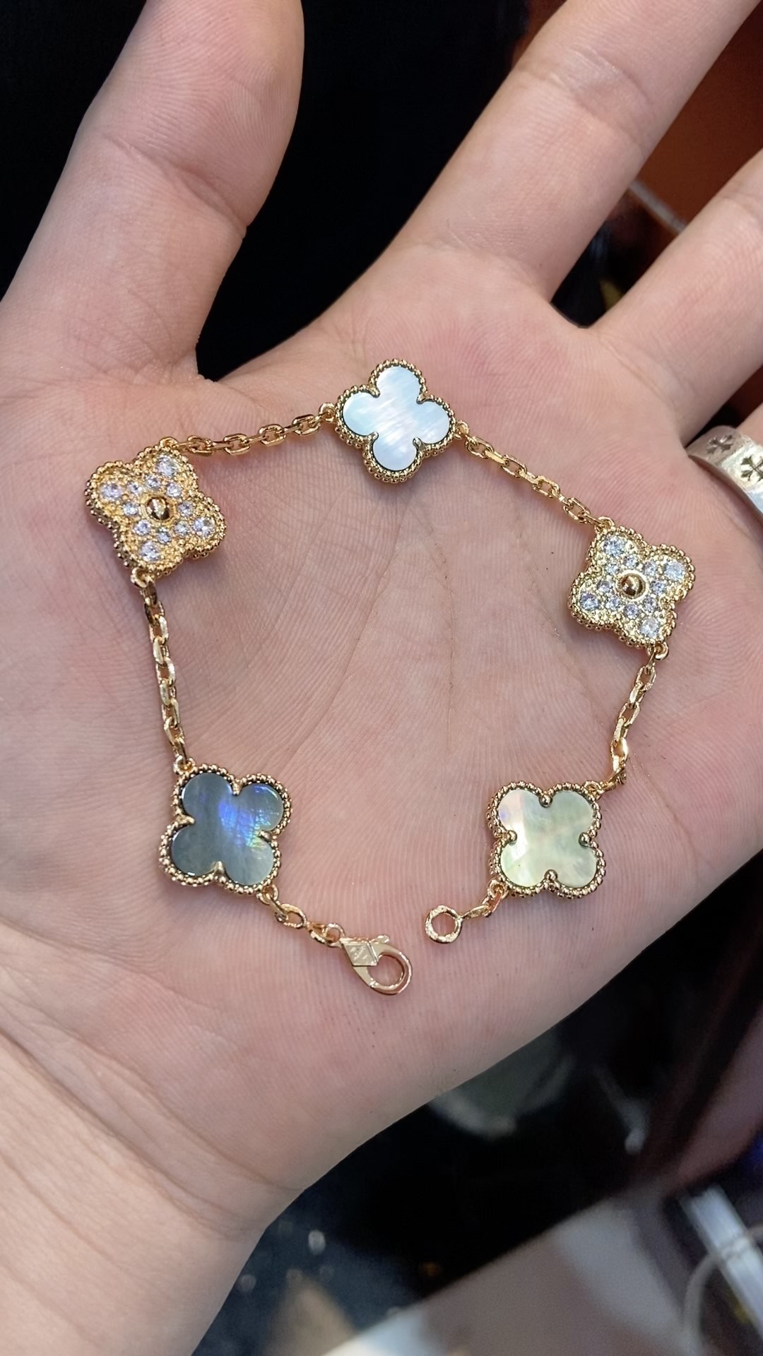 Van Cleef & Arpels vca 灰贝简钻五花手链