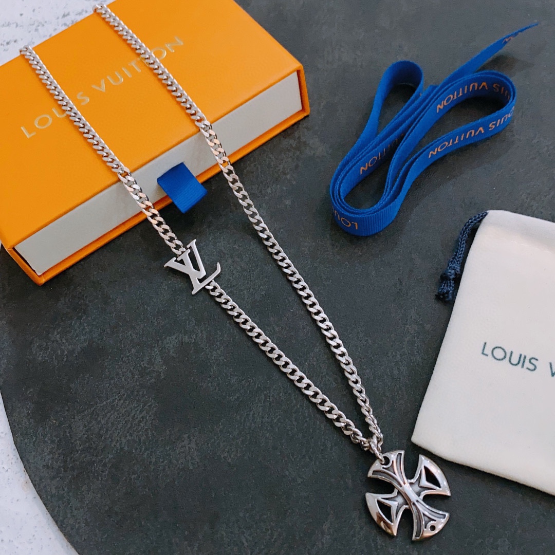 Louis Vuitton Jewelry Necklaces & Pendants Unisex Vintage Chains