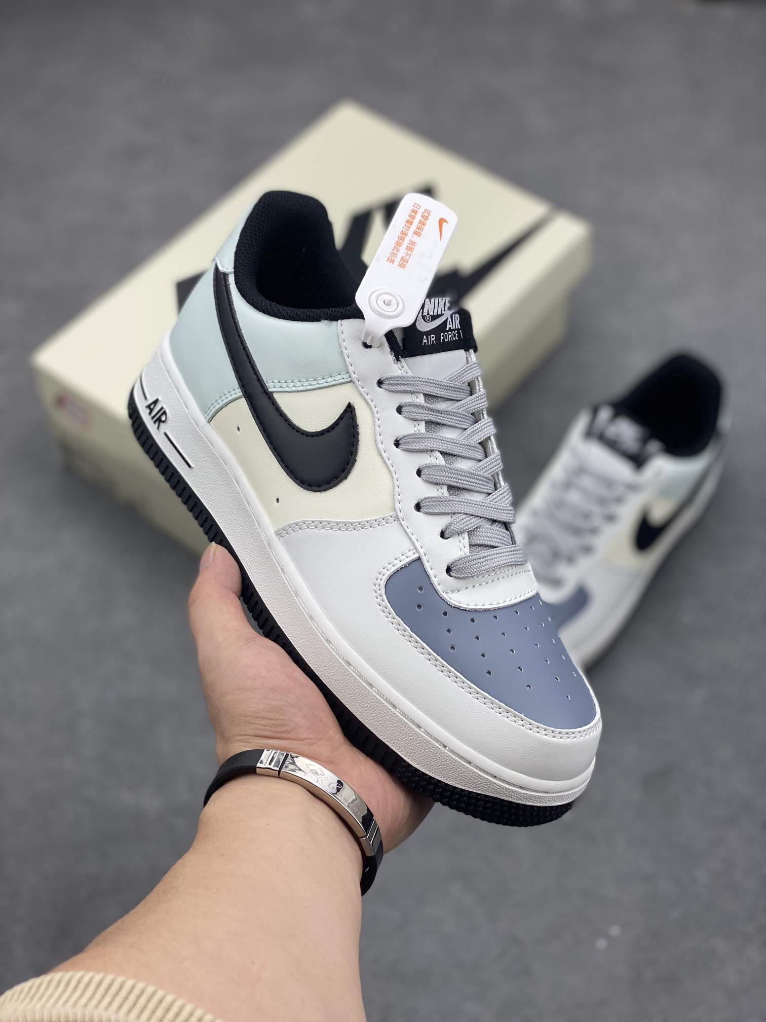 Nike Air Force 1 Low-Top Sneakers with Encapsulated Air-Sole Unit -GY5696-779 2 i1667844514 8227 0