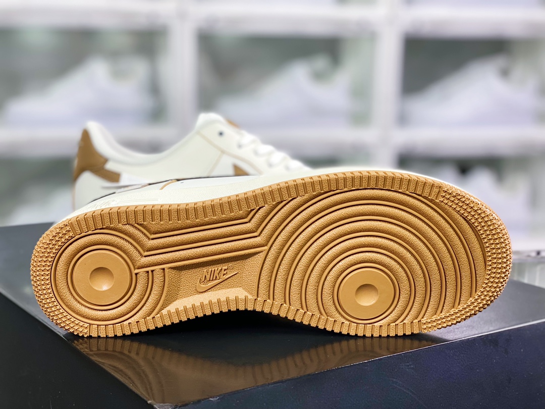 240  Air Force 1 '07 Low QS”Sail White/Brown Mini Swoosh”空军一号FB1839-666