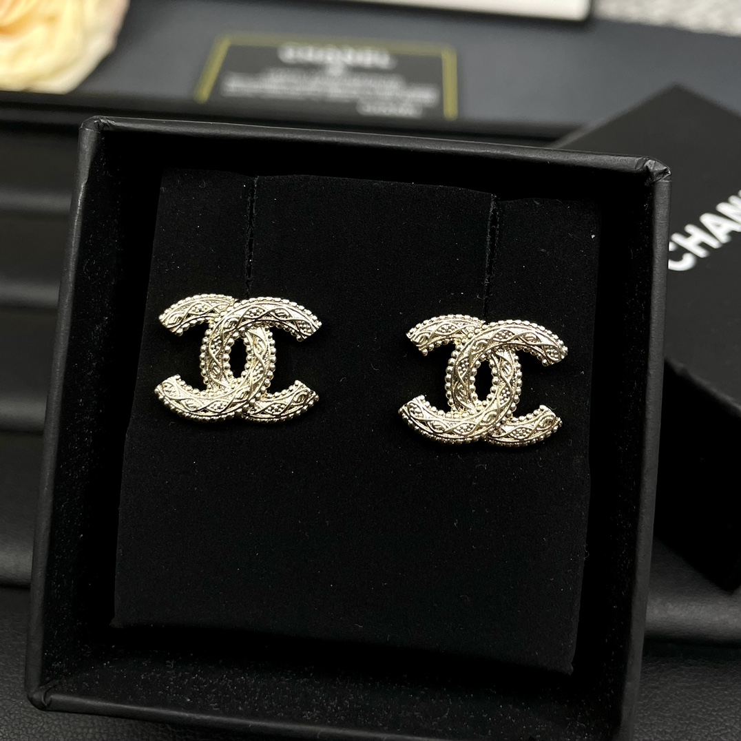 NO:541710,Xiaoxiang new style carved relief earrings, Chanel earrings, chanel19860909小香新款 雕纹 浮雕耳钉,香奈儿耳钉,chanel,Jewelry