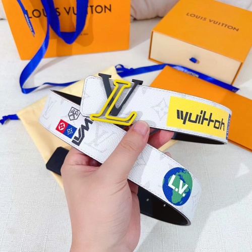 Louis Vuitton White Leather Belt with LV Logo Buckle | Width: 4.0 cm
