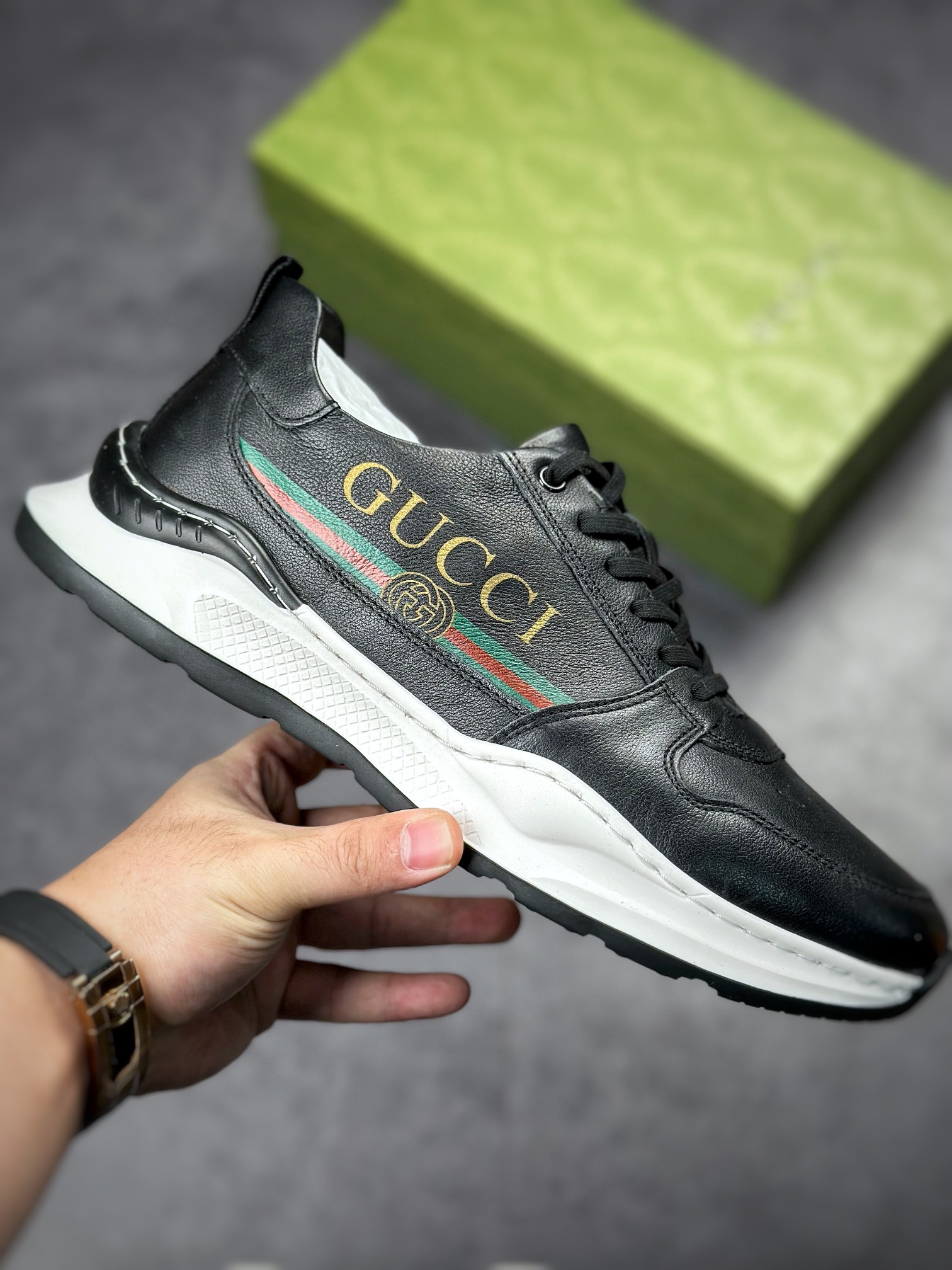 Gucci Distressed Screener sneaker classic retro preppy sneakers