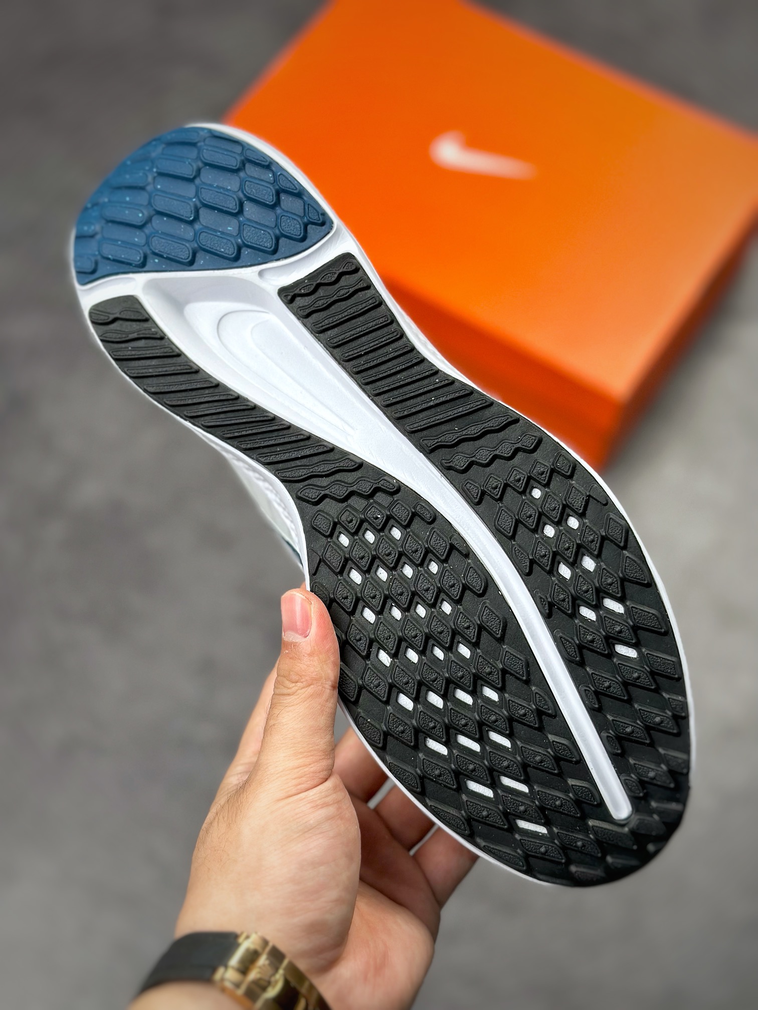 180 Nike Quest 5极速5代 网面透气 时尚休闲跑步鞋DD0204-101