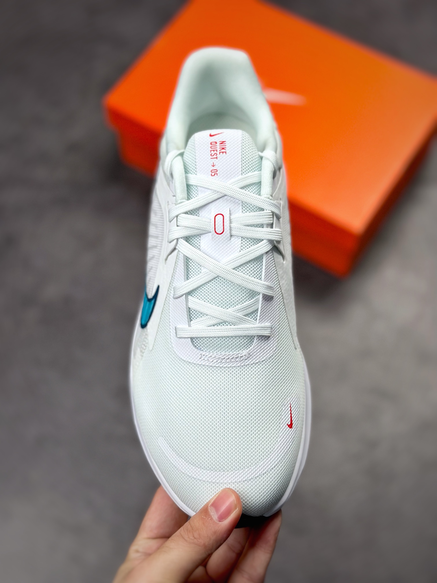 180 Nike Quest 5极速5代 网面透气 时尚休闲跑步鞋DD0204-101