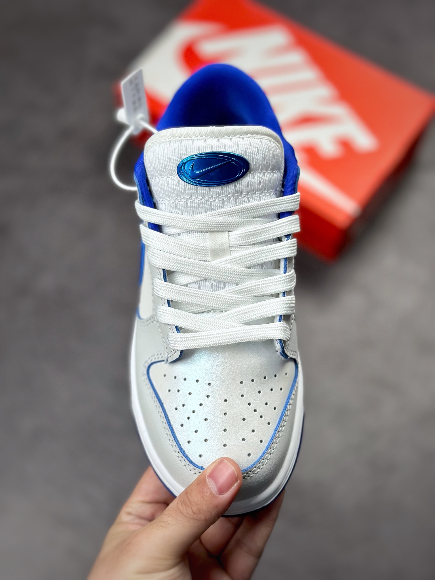 200 NIKE SB Dunk Low 复古白蓝 FB1841-110