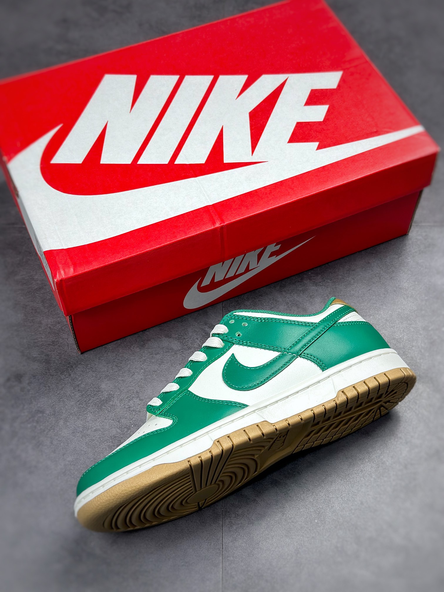 280 Nike SB Dunk Low ”Green and Gold” 金绿配色 FB7173-131