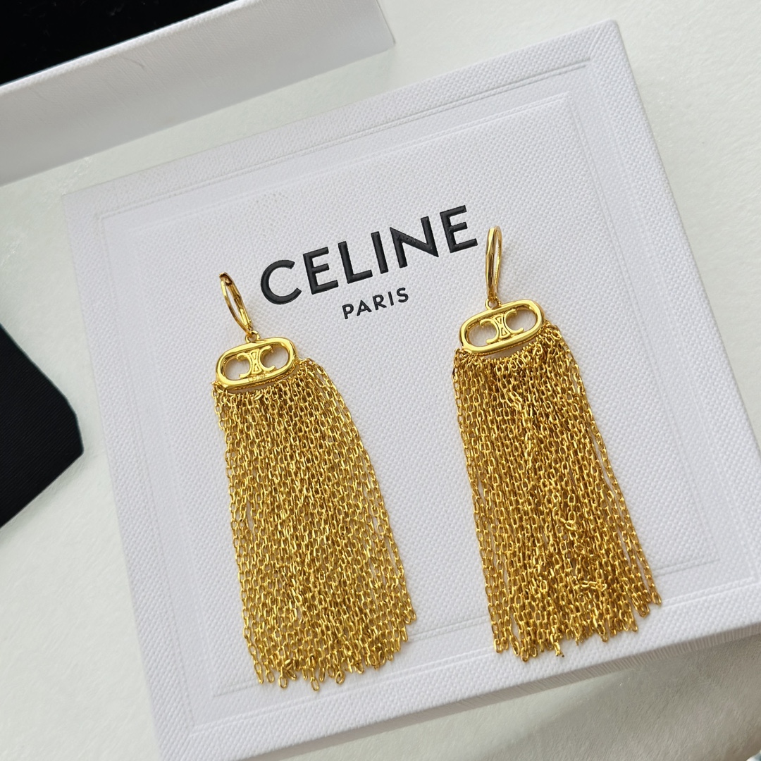 p80Celine 赛琳 凯旋门 猪鼻 流苏 耳钉 杨幂同款 精选原版一致黄铜材质搭配s925纯银针 气质爆棚