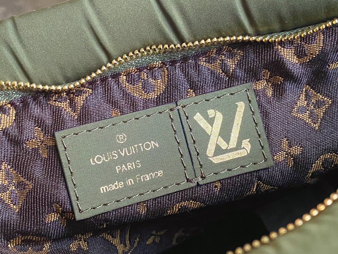 /540顶级原单M58977绿色/杏色羽绒三件套系列MAXIMULTIPOCHETTEACCESSOIR