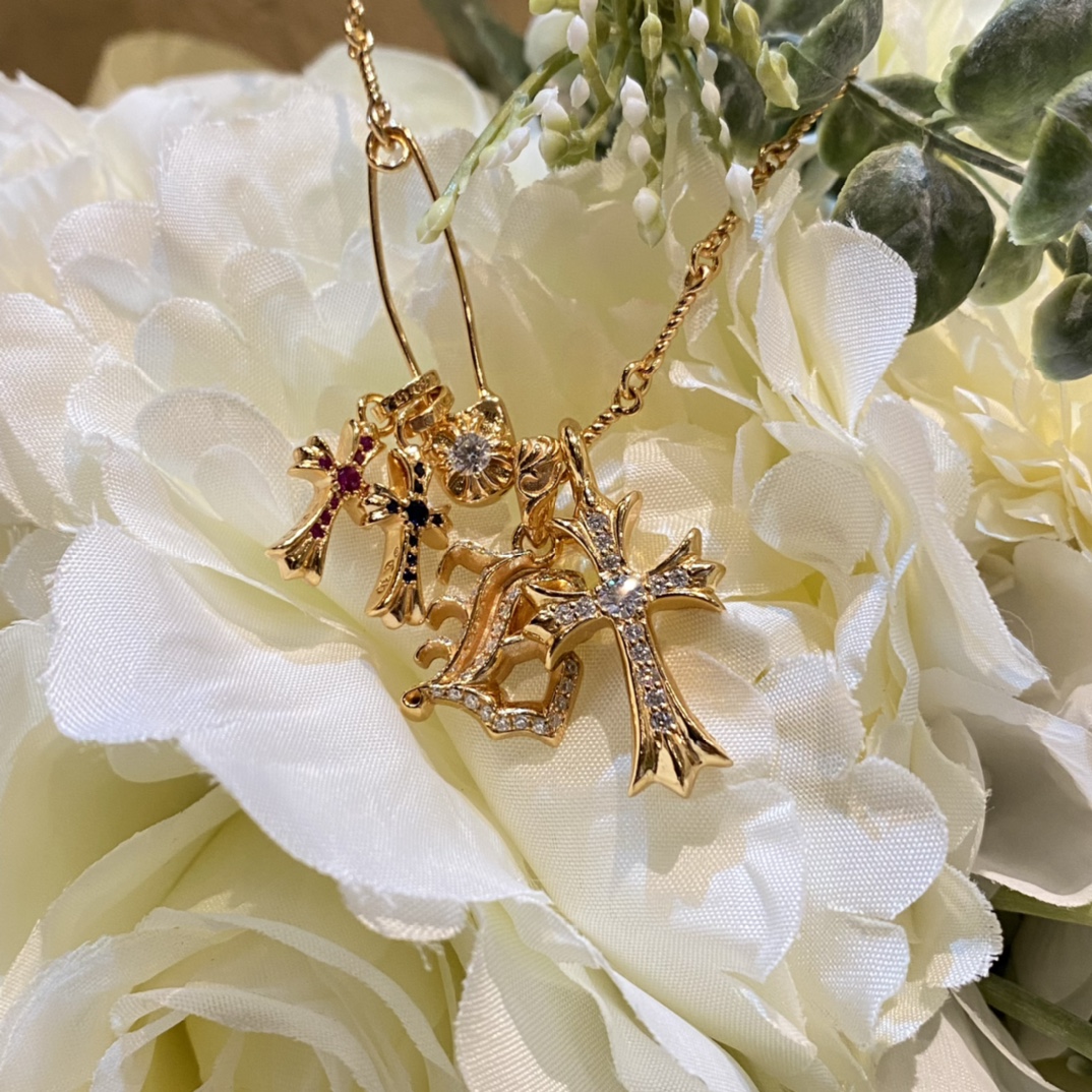 Custom Gold-Plated Diamond Setting, Necklace Pendant