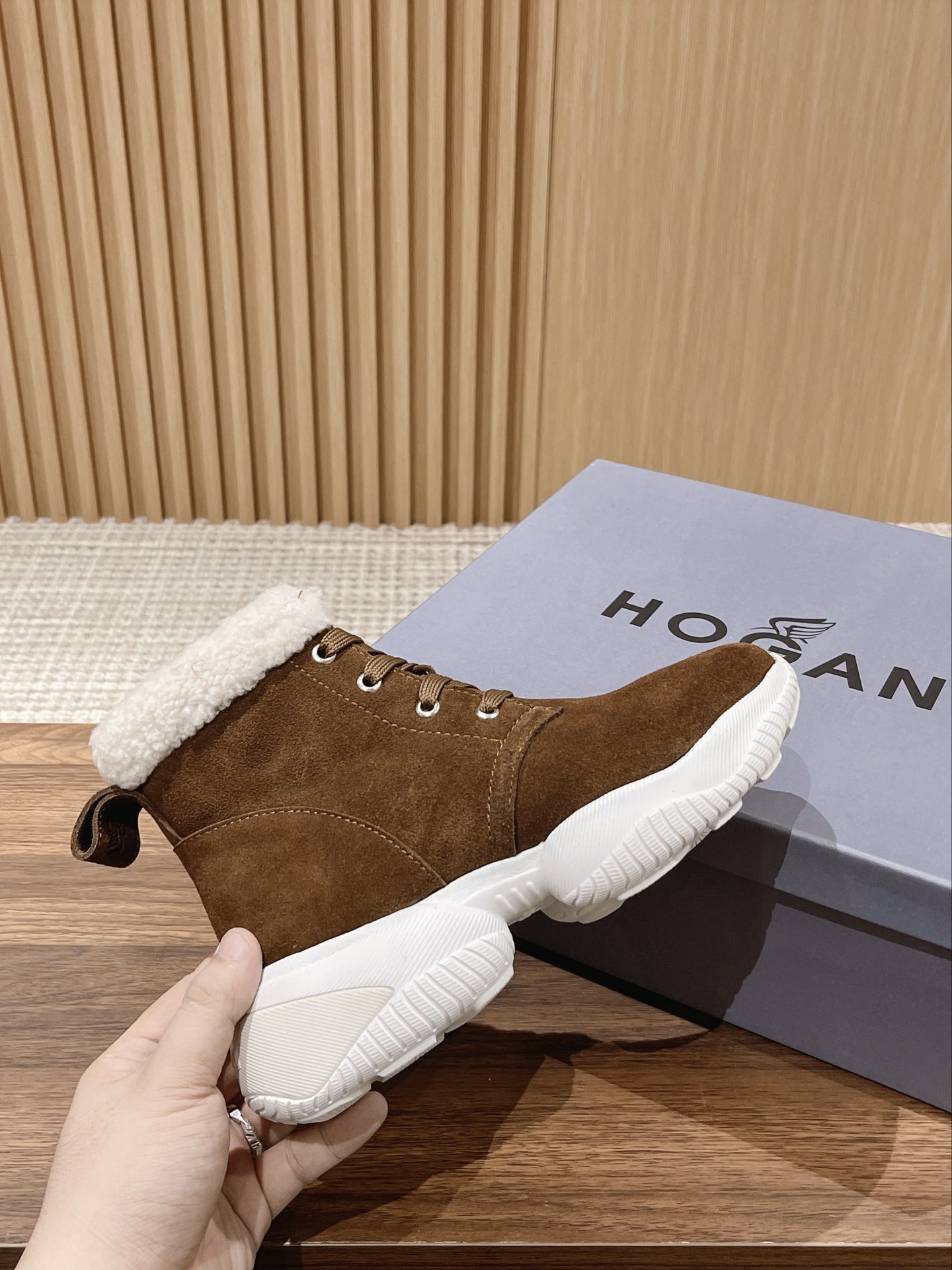 Fashionable Wool Snow Boots with Hogan 22ss Design and Comfortable Features - 图片 5