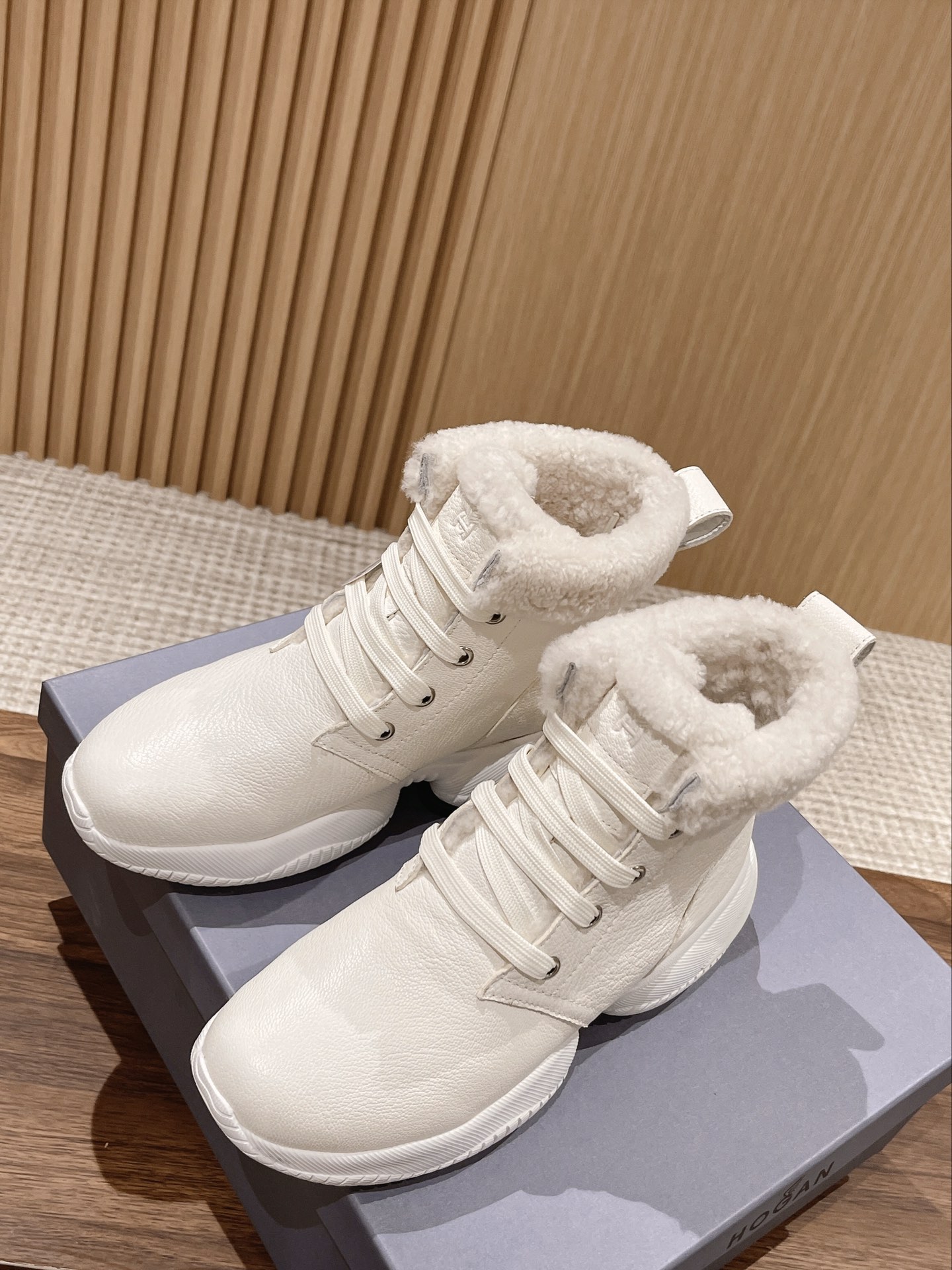 Fashionable Wool Snow Boots with Hogan Style and Comfortable Design, Sizes 35-40 - 图片 4