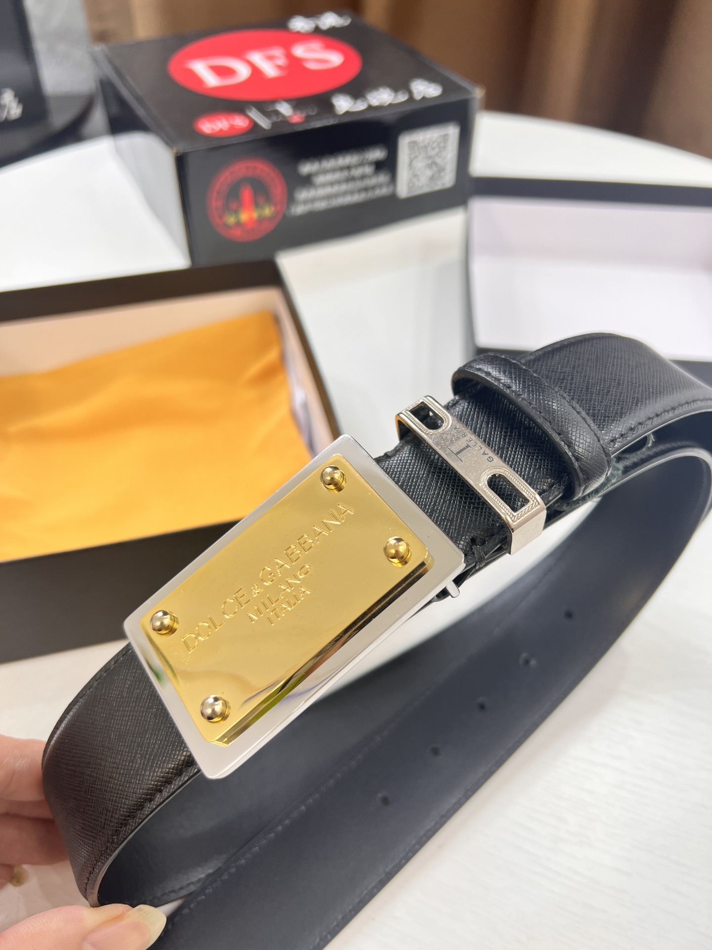 D&G原厂皮带 香港免税T礼盒 NXP吊牌感应 3 8cm