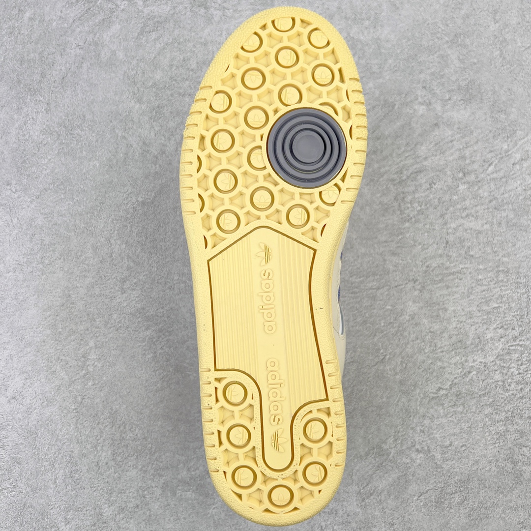 图片[9]-＃特价福利 AD Originals Centennial 85 Low 世纪百年系列低帮复古系带百搭休闲运动板鞋 随着复古风格的流行 不少经典鞋款都以别致的配色和材质重新登场 Originals 也为诞生于80年代 横跨多领域的复古篮球鞋 Centennial 85 Low 赋予两款全新配色 为出街穿搭带来更多选择 此次延续了经典鞋身轮廓 同时两款配色在整体设计上均采用简约百搭的米色鞋面作为基调 其中一款辅以后跟、三条纹以及鞋舌处标签的灰色作为点缀 使整体颜值简约耐看 鞋面都采用柔软麂皮与优质皮革拼接而成 大幅提升鞋款质感的同时也呈现出丰富层次 鞋舌处则辅以对比鲜明的粉色作为点缀 让鞋款百搭的同时又极具辨识度 最后搭载米白色中底与灰色外底 与鞋面配色相呼应 使视觉效果更为统一 尺码：36 36⅔ 37⅓ 38 38⅔ 39⅓ 40 40⅔ 41⅓ 42 42⅔ 43⅓ 44 45-选品中心