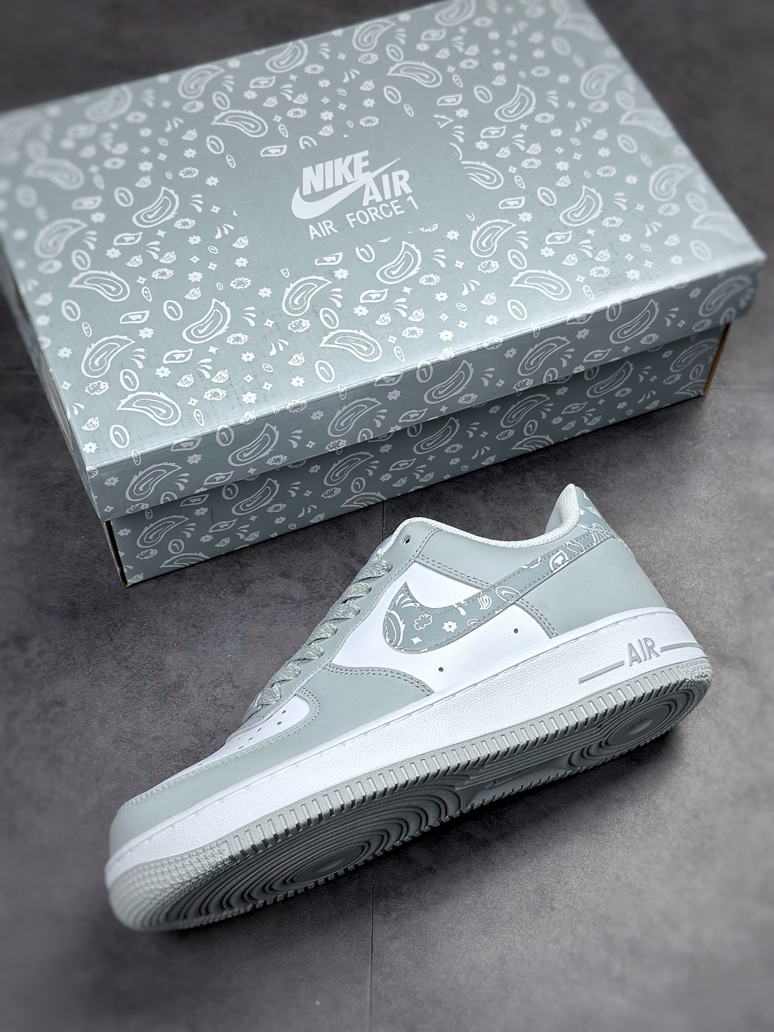 210 Nike Air Force 1 Low 07 灰白腰果花XM6321-736