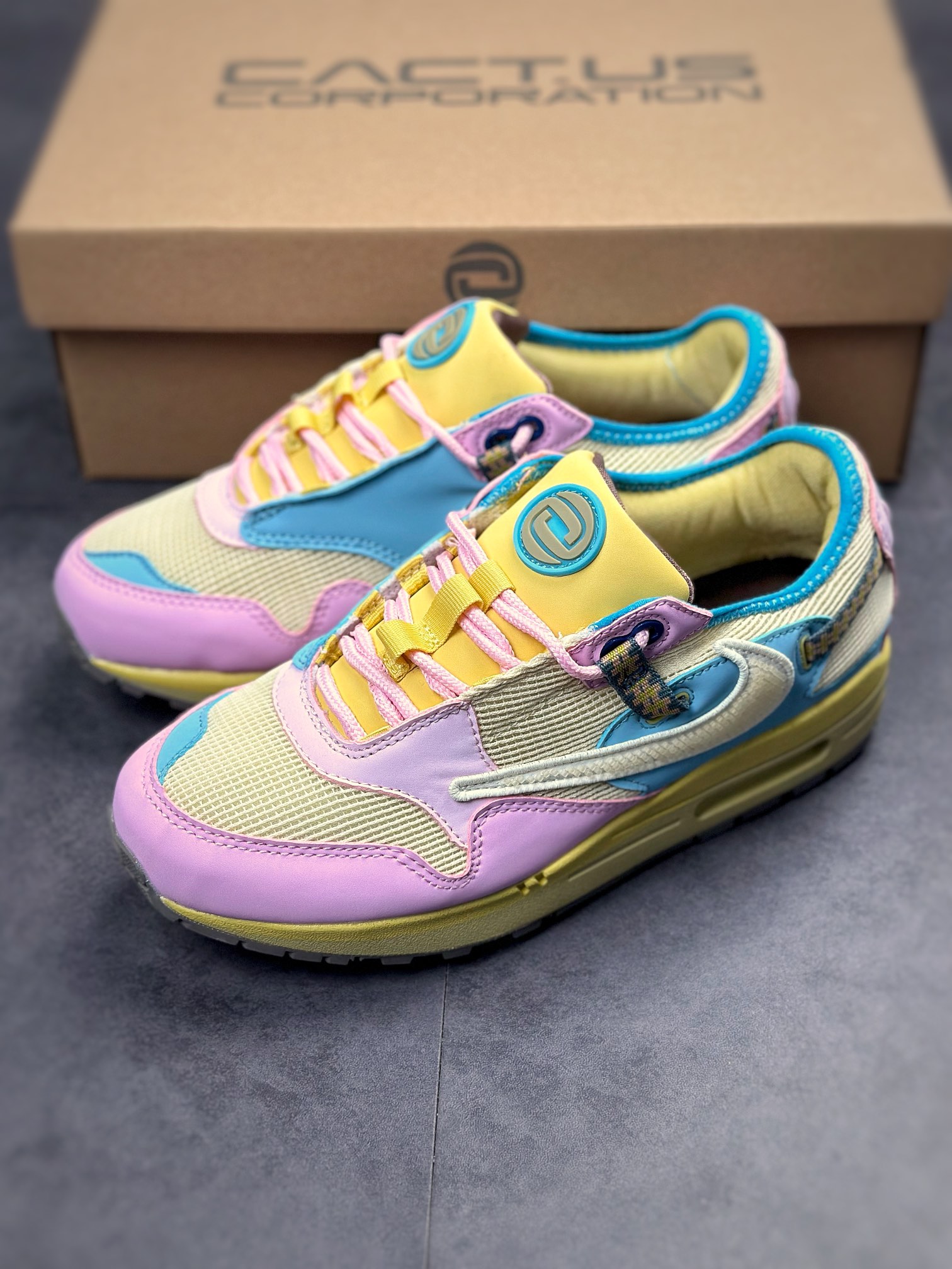 230 Travis Scott x Nike Air Max 1 “Cactus Jack” 经典倒钩 DO9392-100