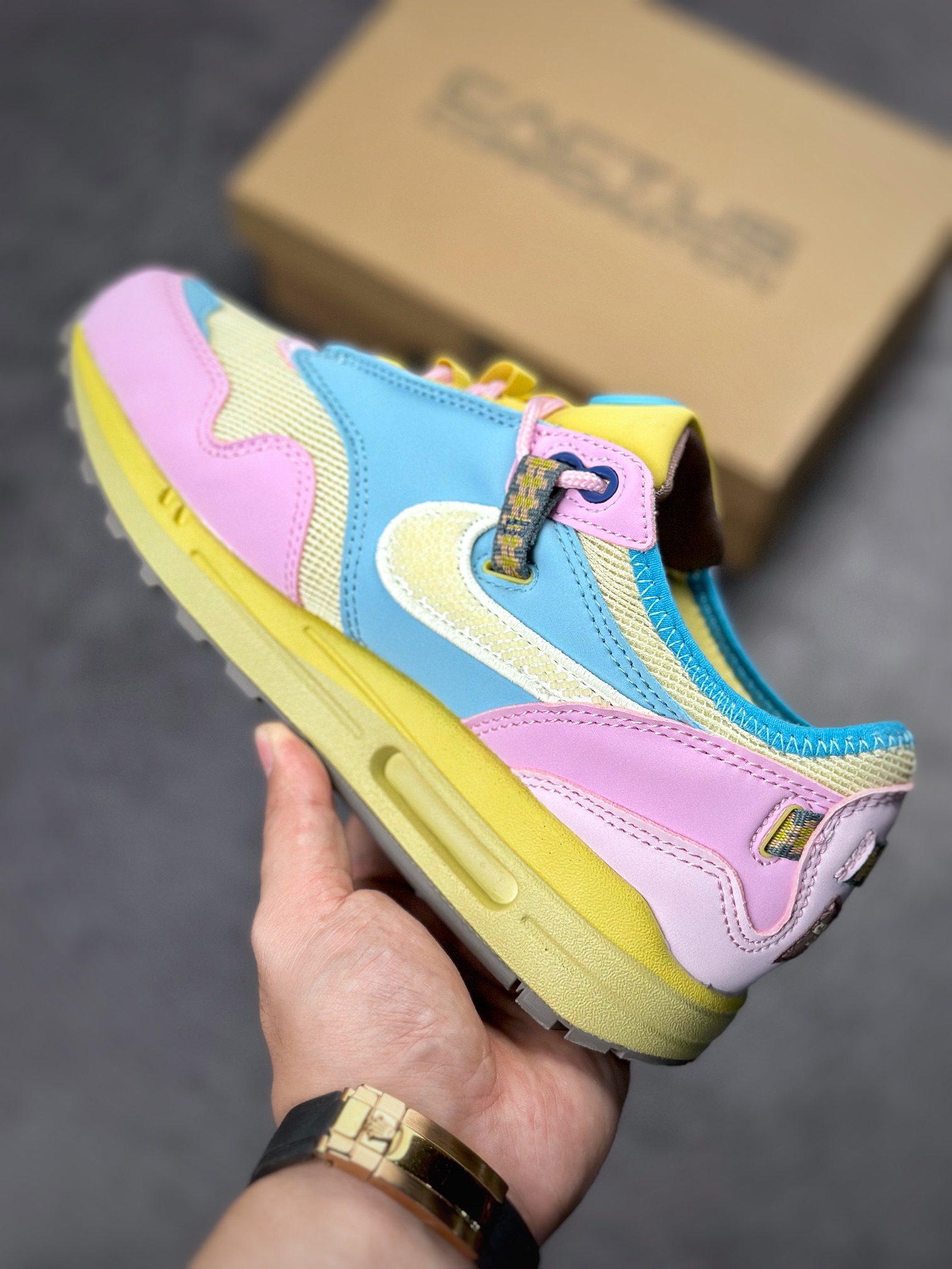 230 Travis Scott x Nike Air Max 1 “Cactus Jack” 经典倒钩 DO9392-100