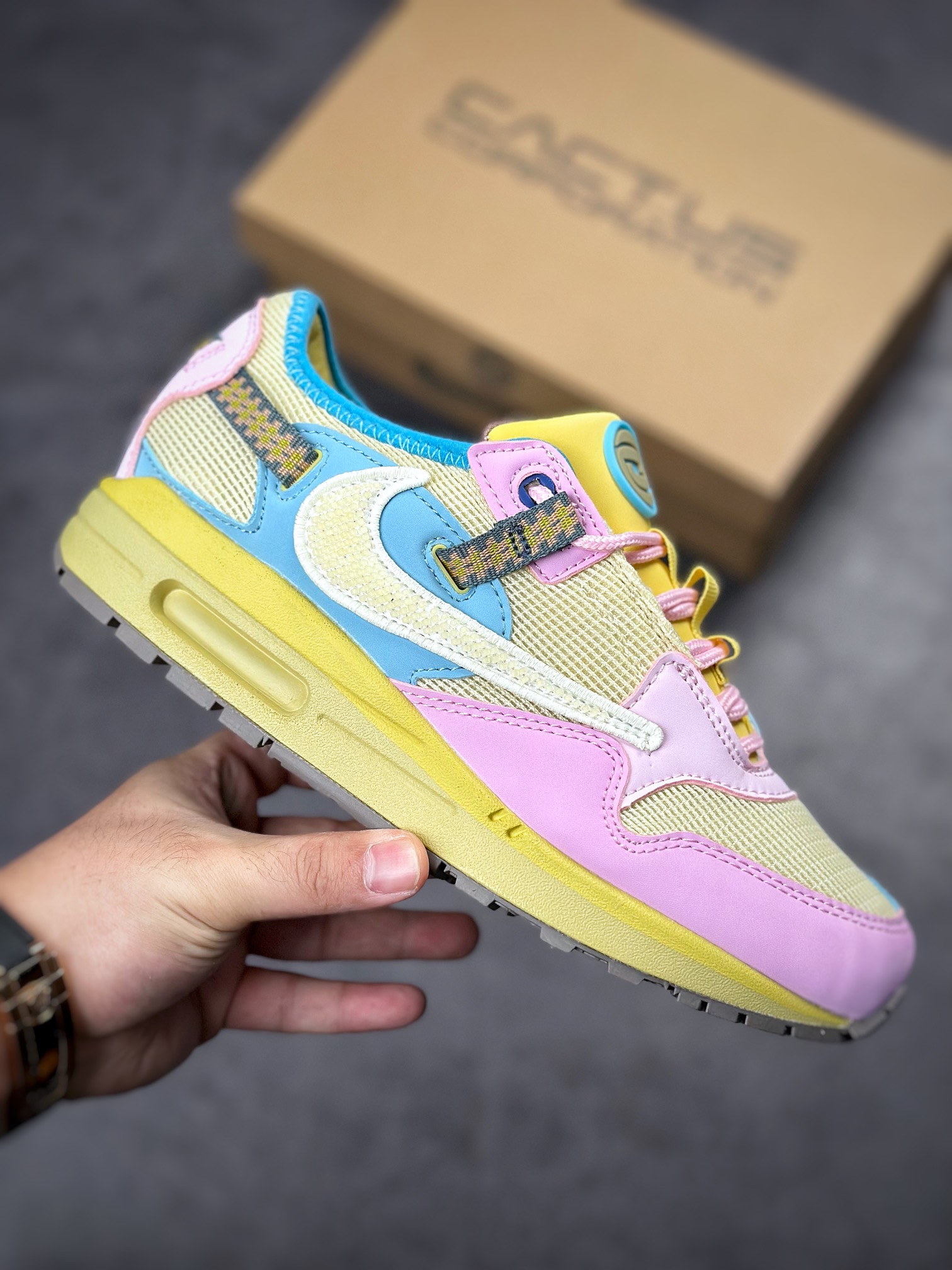 230 Travis Scott x Nike Air Max 1 “Cactus Jack” 经典倒钩 DO9392-100