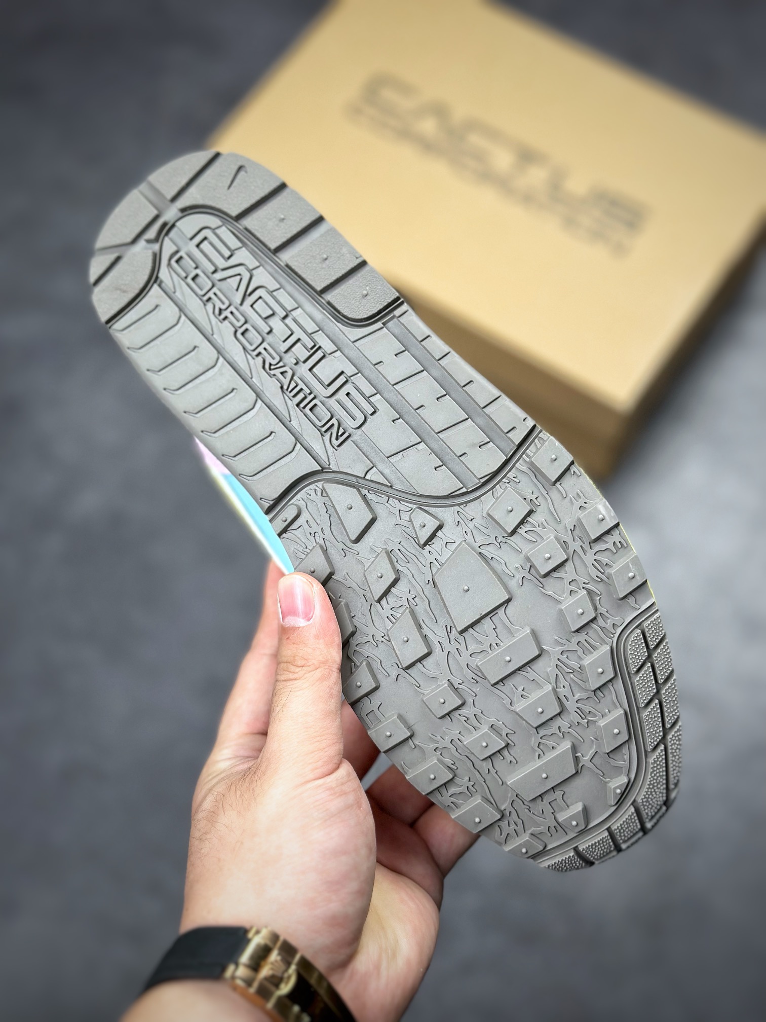 230 Travis Scott x Nike Air Max 1 “Cactus Jack” 经典倒钩 DO9392-100