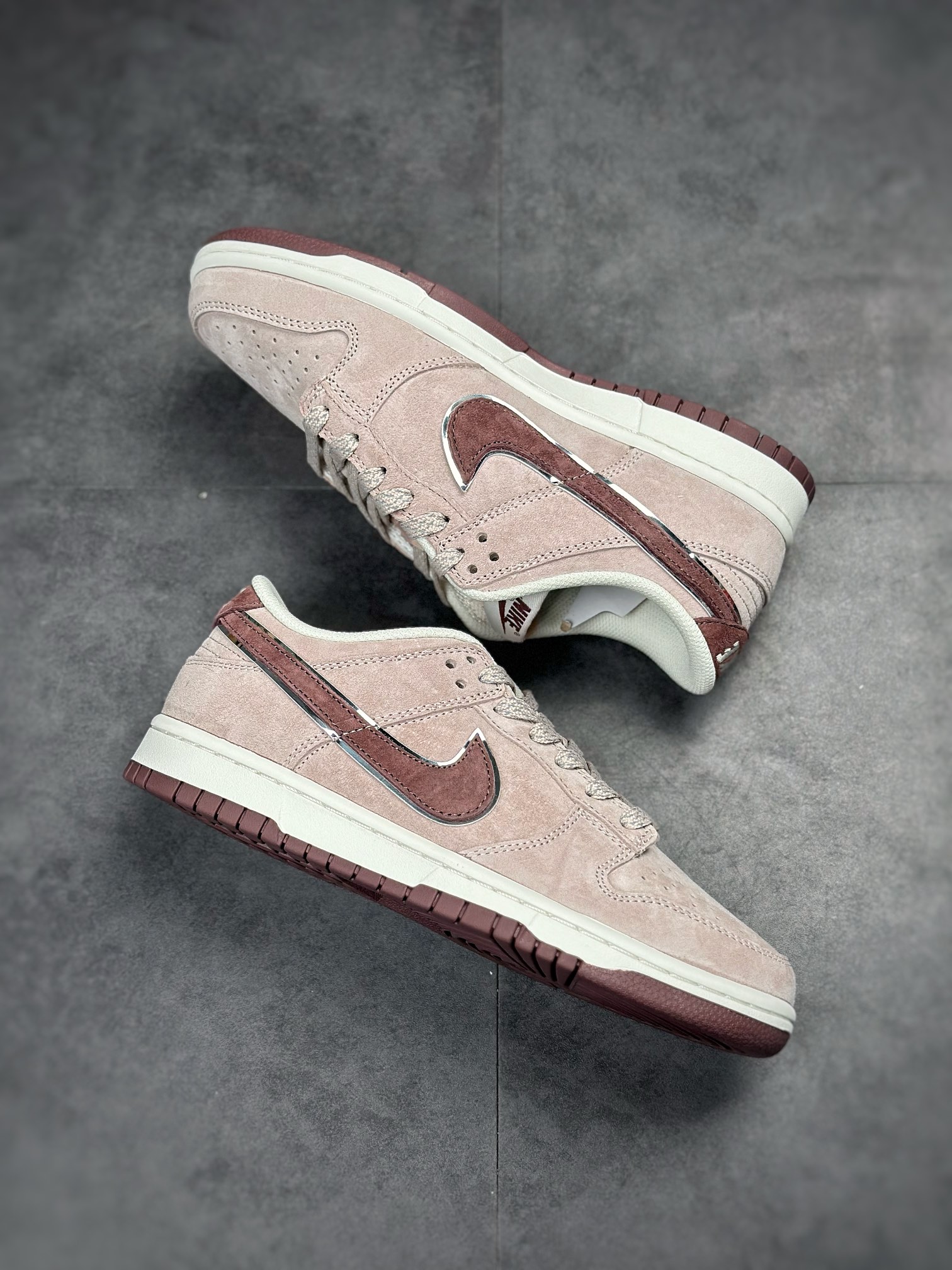 Otomo Katsuhiro x Nike SB Dunk Low ”Steamboy OST” Otomo Katsuhiro ST1391-206