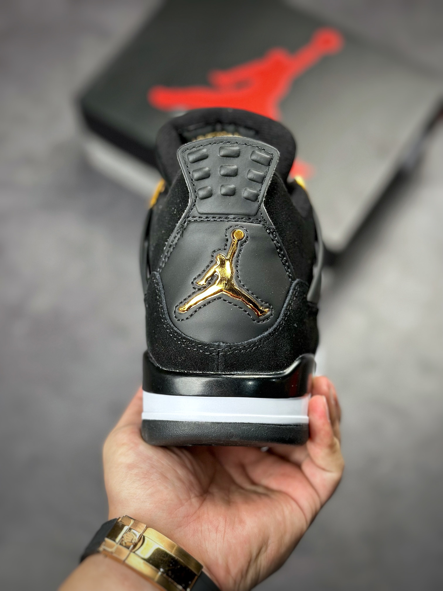 240 Air Jordan 4 Retro 黑金  308497-032