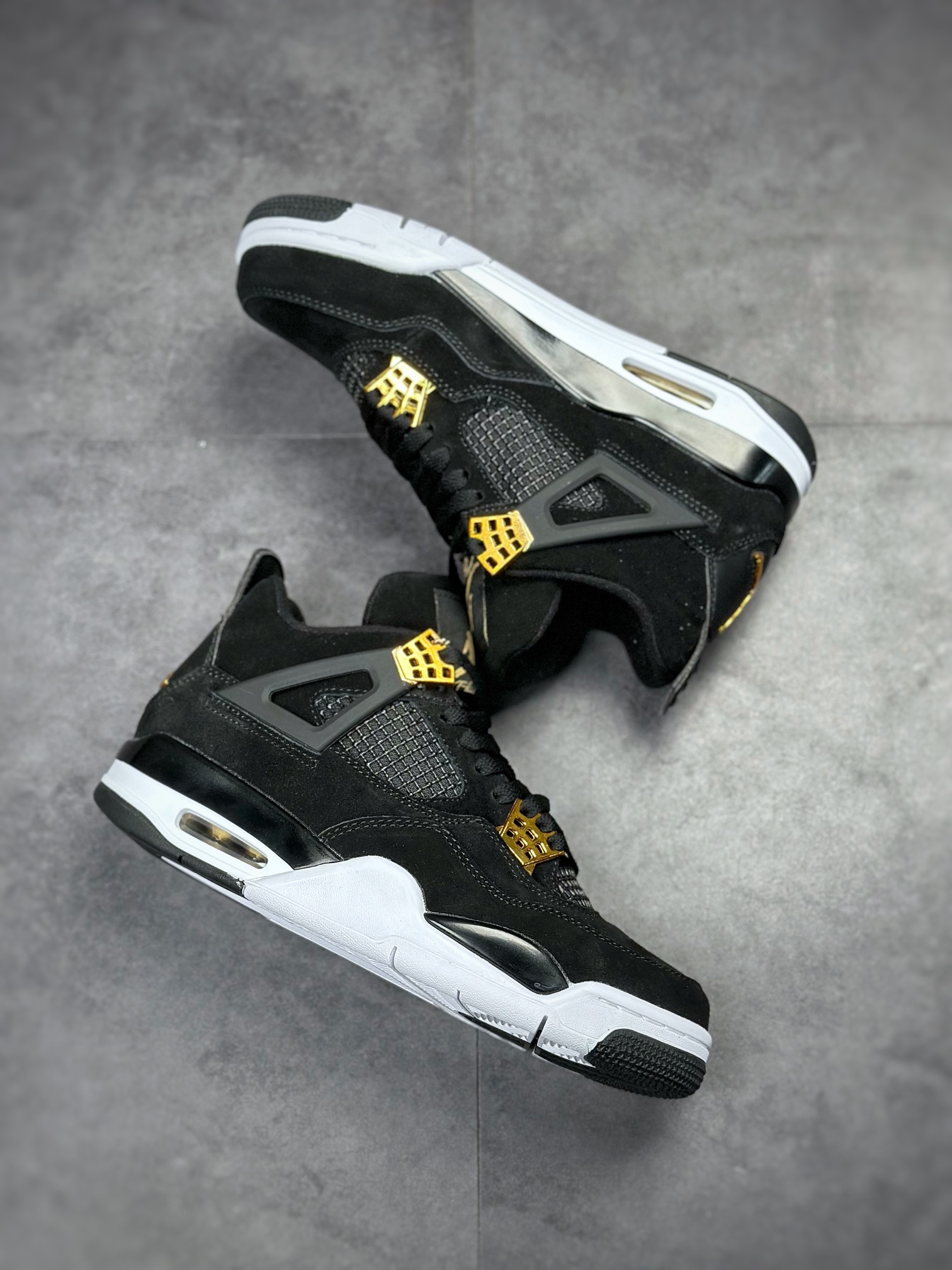 240 Air Jordan 4 Retro 黑金  308497-032